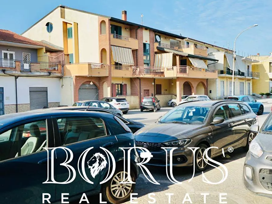 Immagine 13 di Locale commerciale in affitto  a Villa Literno