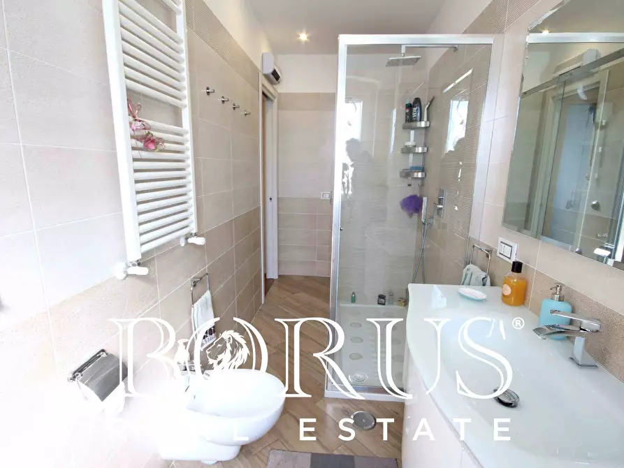 Immagine 20 di Villa in vendita  in Via Gramsci a Aversa