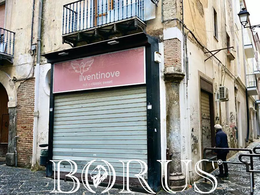 Immagine 8 di Locale commerciale in affitto  a Aversa