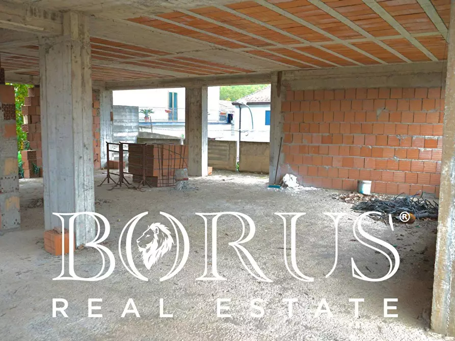 Immagine 20 di Villa in vendita  a Carinola