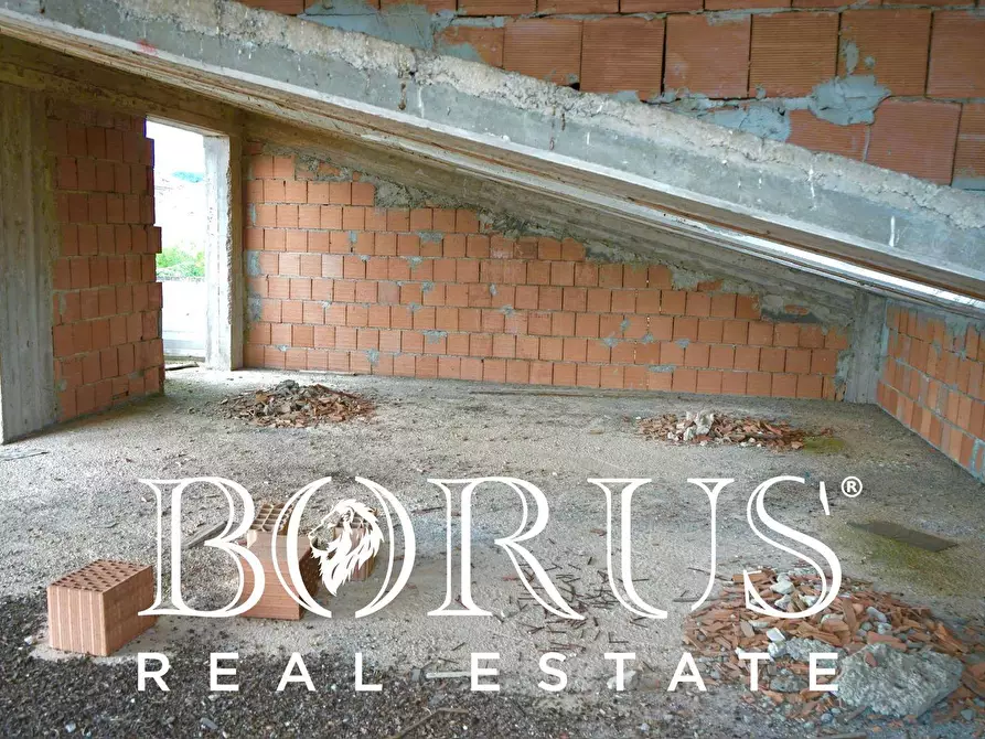 Immagine 23 di Villa in vendita  a Carinola