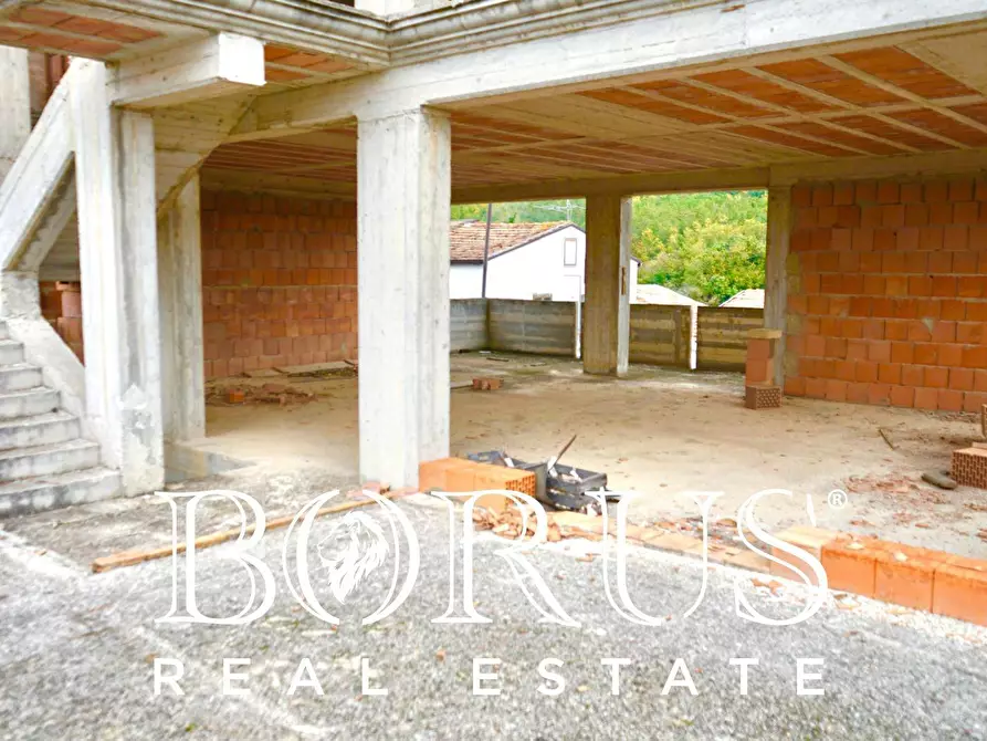 Immagine 27 di Villa in vendita  a Carinola