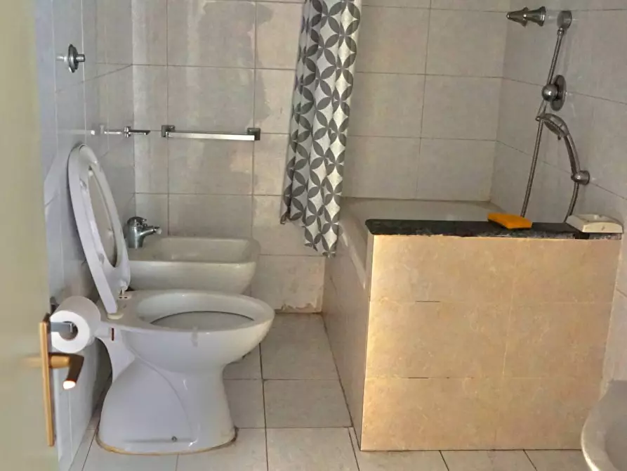 Immagine 28 di Casa indipendente in vendita  a Trentola Ducenta