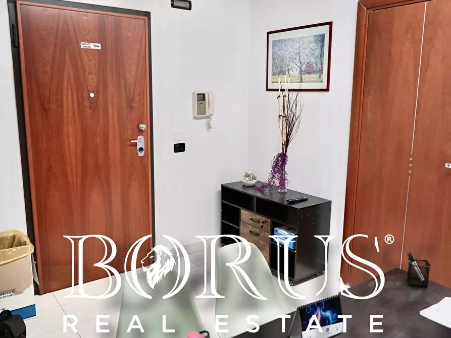 Immagine 2 di Ufficio in affitto  a Trentola Ducenta