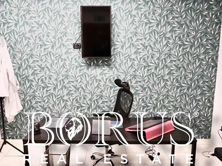 Immagine 3 di Ufficio in affitto  a Trentola Ducenta