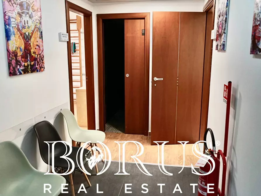 Immagine 4 di Ufficio in affitto  a Trentola Ducenta