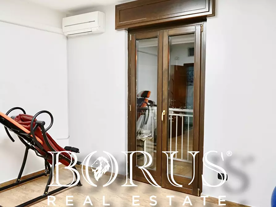 Immagine 9 di Ufficio in affitto  a Trentola Ducenta