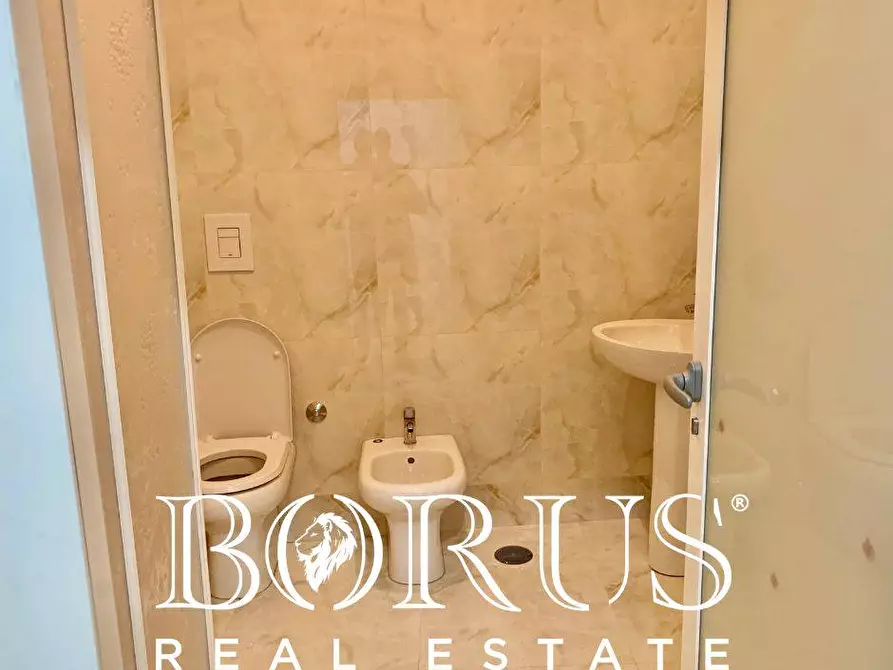 Immagine 13 di Ufficio in affitto  in Piazza Trieste e Trento a Aversa