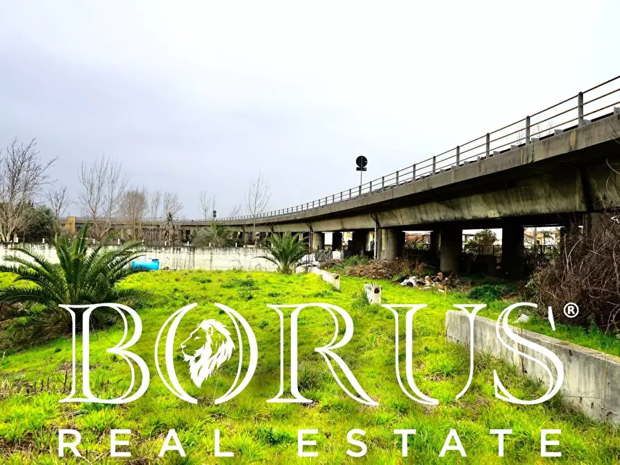 Immagine 23 di Magazzino in vendita  a San Marcellino