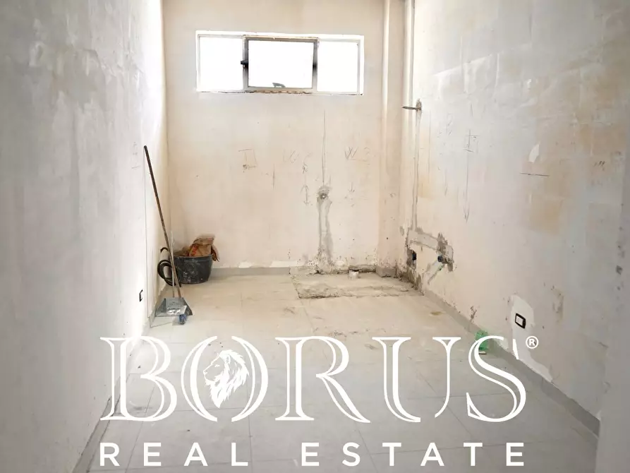 Immagine 3 di Locale commerciale in affitto  a Aversa