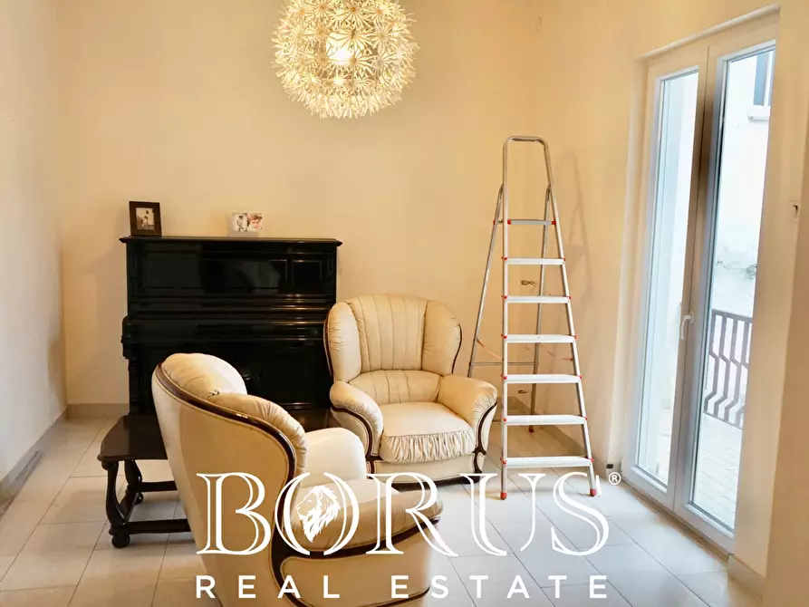 Immagine 11 di Casa indipendente in vendita  a Casal Di Principe