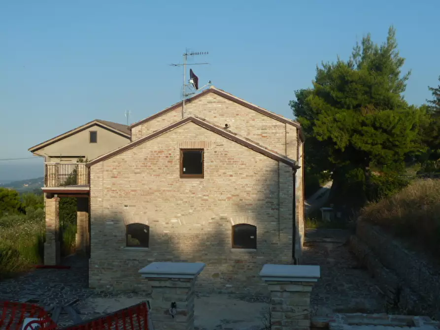 Immagine 2 di Casa indipendente in vendita  a Acquaviva Picena