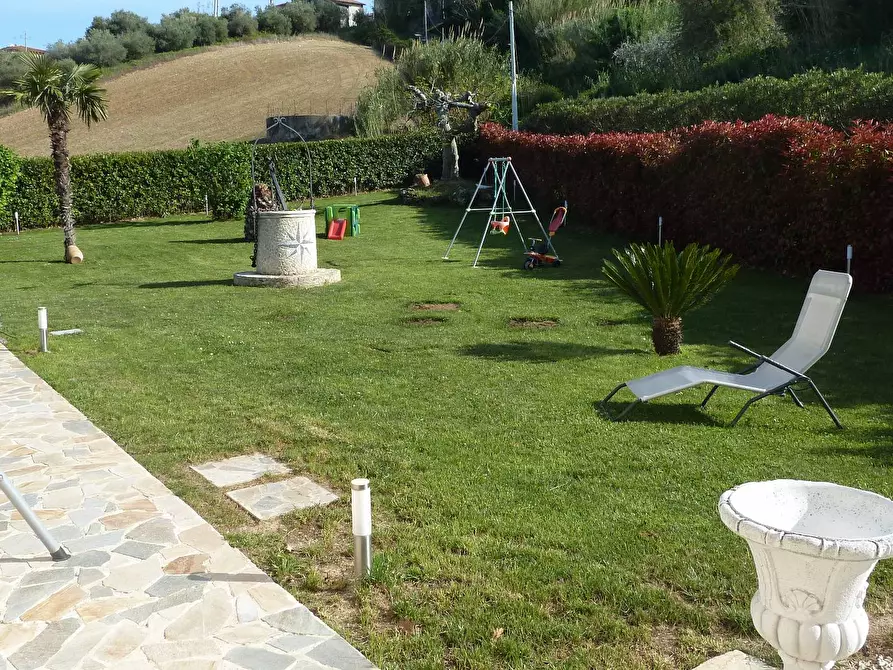 Immagine 30 di Villa in vendita  a Monteprandone