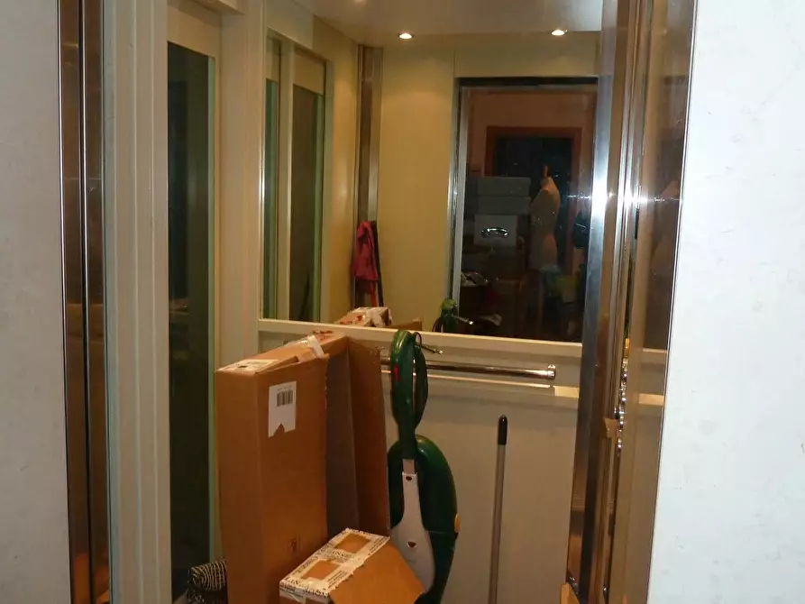 Immagine 8 di Palazzo in affitto  a San Benedetto Del Tronto