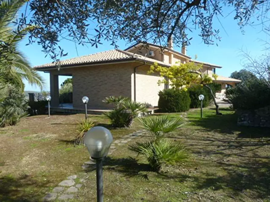 Immagine 6 di Villa in vendita  a Acquaviva Picena