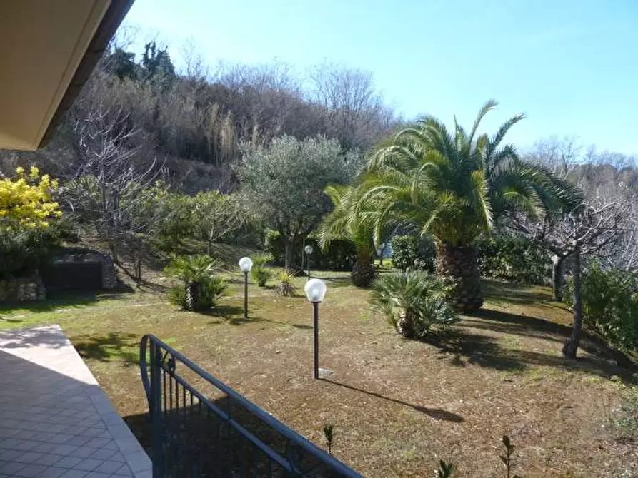 Immagine 21 di Villa in vendita  a Acquaviva Picena