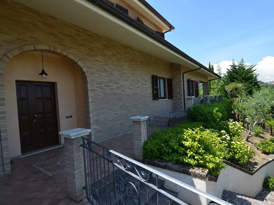 Immagine 14 di Villa in vendita  a Acquaviva Picena