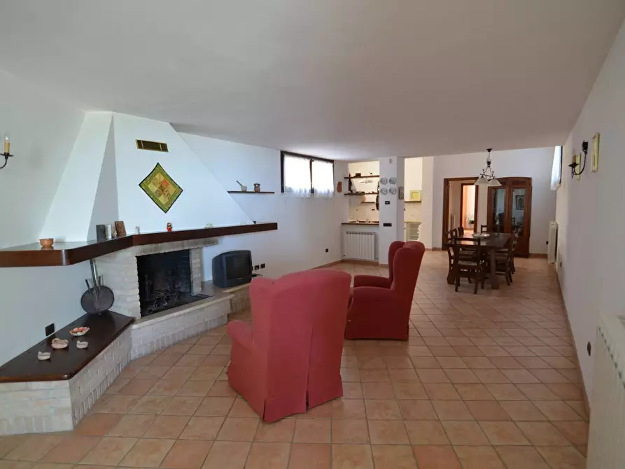 Immagine 26 di Villa in vendita  a Acquaviva Picena