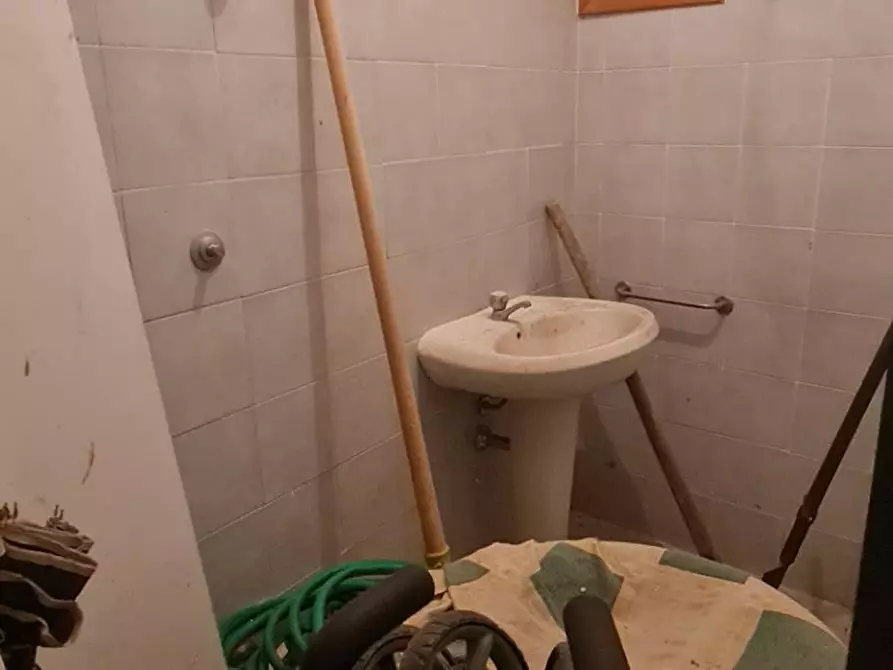 Immagine 23 di Villetta a schiera in vendita  a Folignano