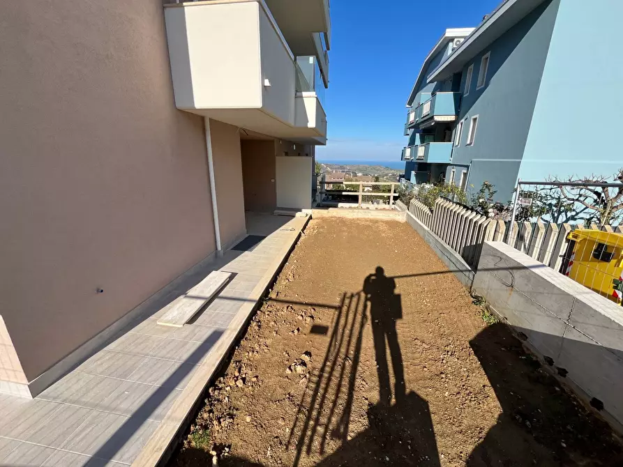Immagine 10 di Appartamento in vendita  a Acquaviva Picena