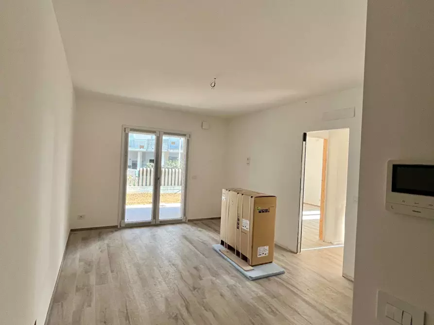 Immagine 14 di Appartamento in vendita  a Acquaviva Picena