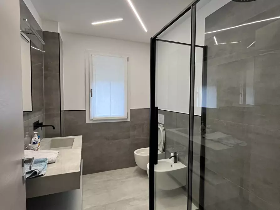 Immagine 5 di Appartamento in vendita  a Acquaviva Picena