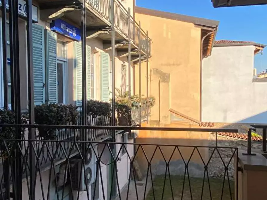 Immagine 3 di Appartamento in vendita  in PIAZZA CAVOUR a Rovato