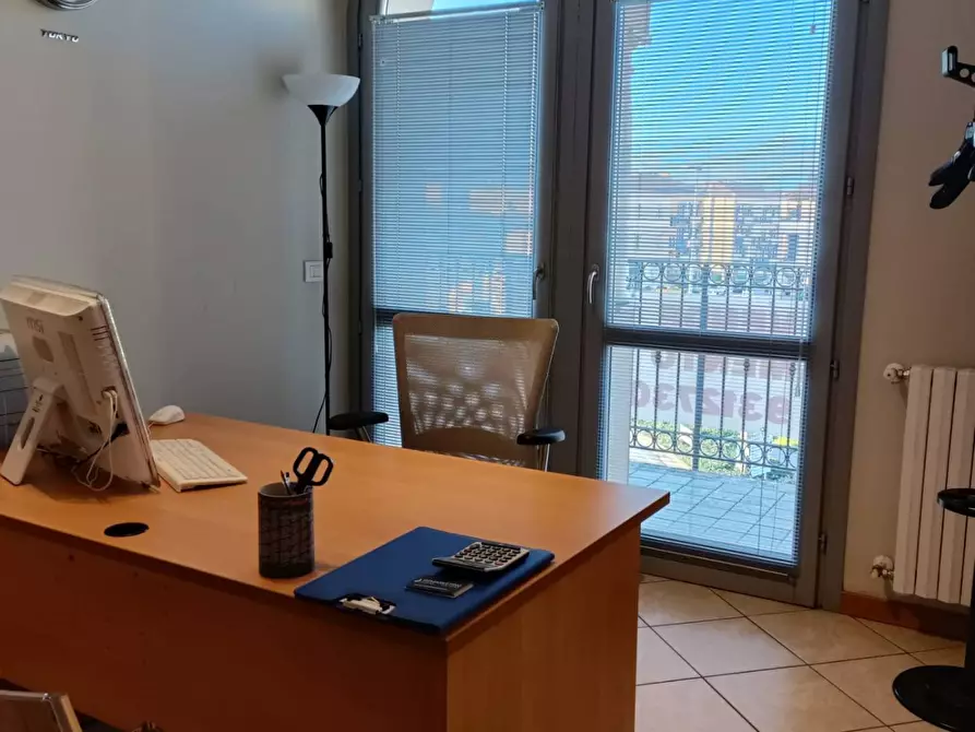 Immagine 9 di Ufficio in vendita  in via Cesare Battisti a Rovato