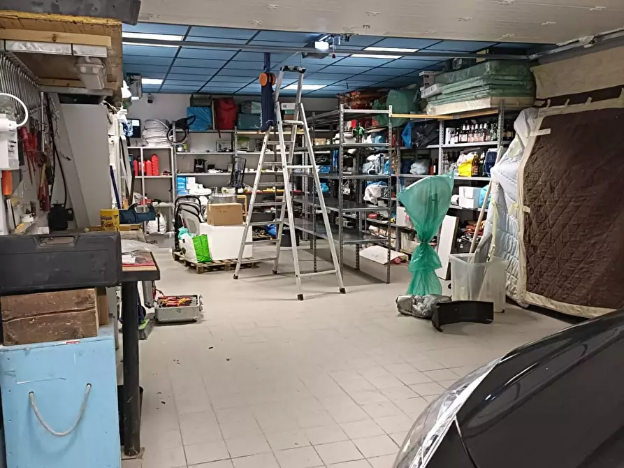 Immagine 3 di Magazzino in vendita  in via Brescia a Grumello Del Monte