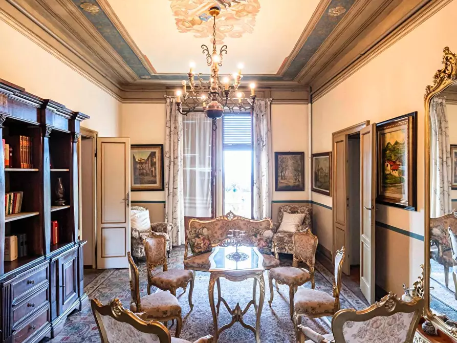 Immagine 3 di Villa in vendita  in via Olimpia a Villa D'almè