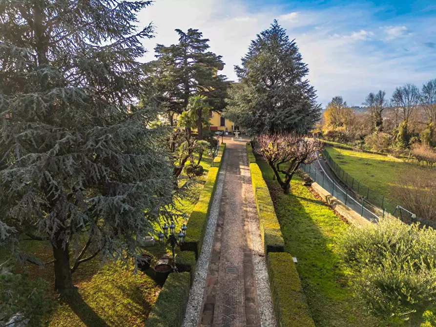 Immagine 16 di Villa in vendita  in via Olimpia a Villa D'almè