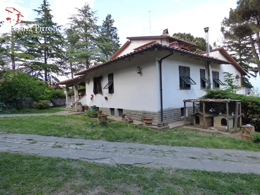 Immagine 1 di Villa in vendita  in strada vicinale di Fico e Faeto a Rignano Sull'arno