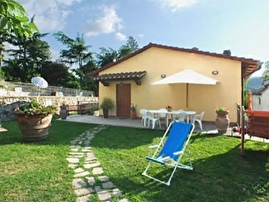 Immagine 2 di Villa in vendita  in via Corella a Dicomano