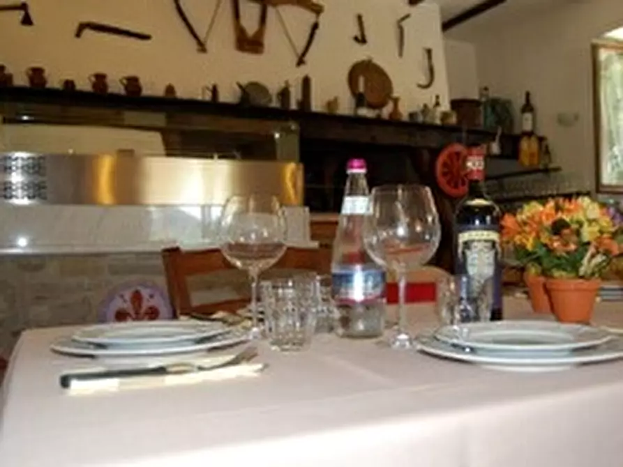 Immagine 14 di Villa in vendita  in via Corella a Dicomano