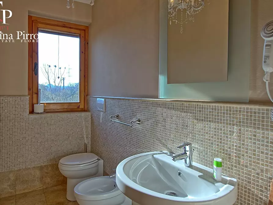 Immagine 28 di Villa in vendita  in località Bagnano a Certaldo