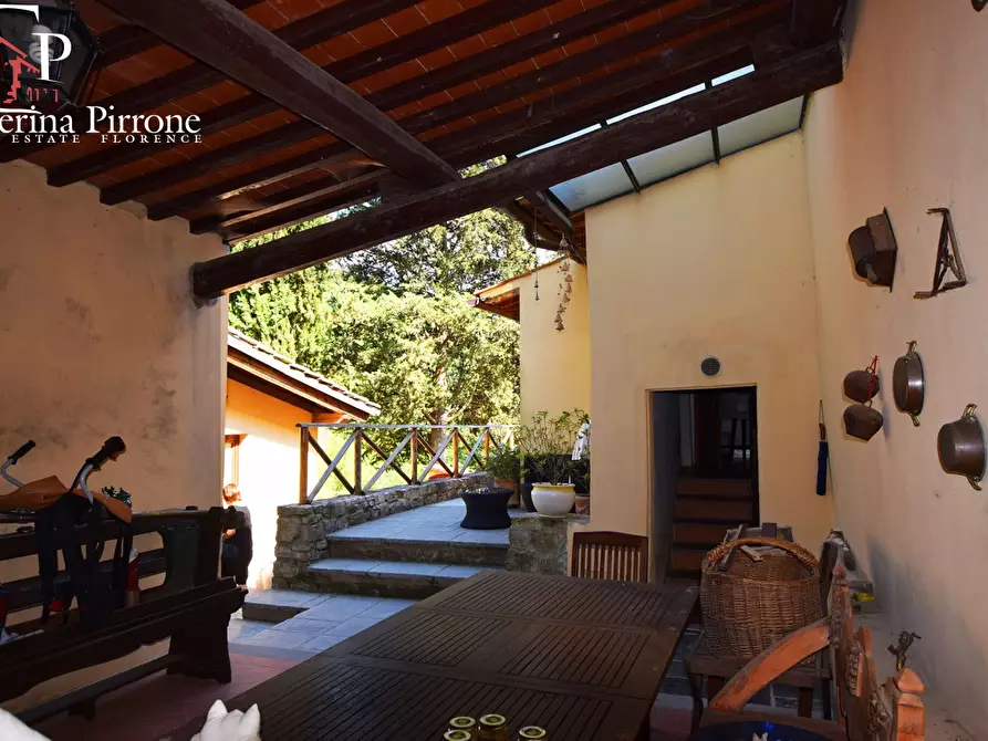 Immagine 5 di Rustico / casale in vendita  in via di Valle a Pontassieve