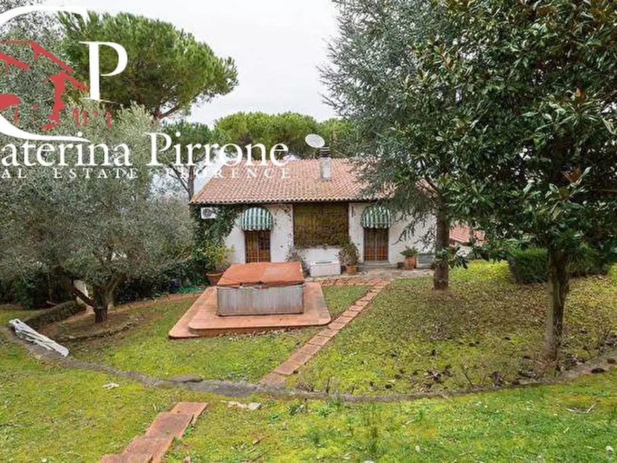 Immagine 4 di Villa in vendita  in via La Villa a Montescudaio