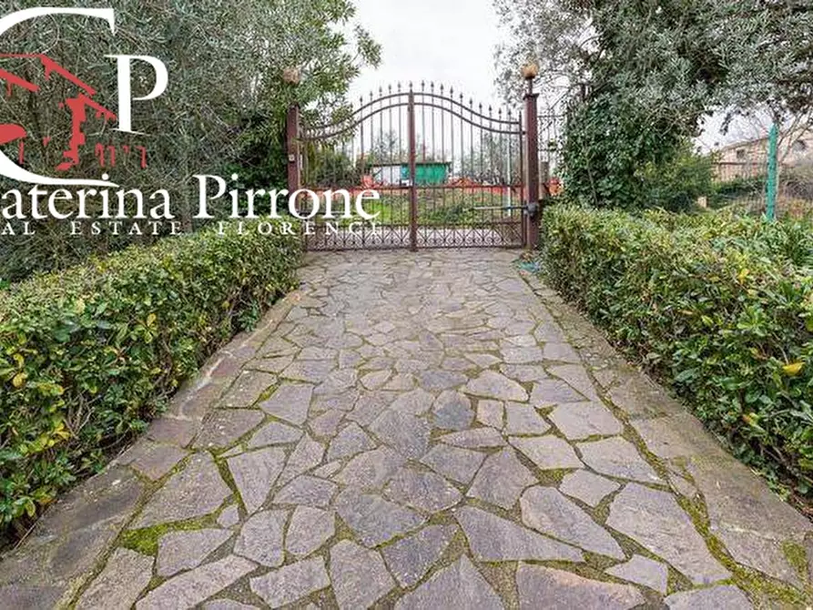 Immagine 3 di Villa in vendita  in via La Villa a Montescudaio