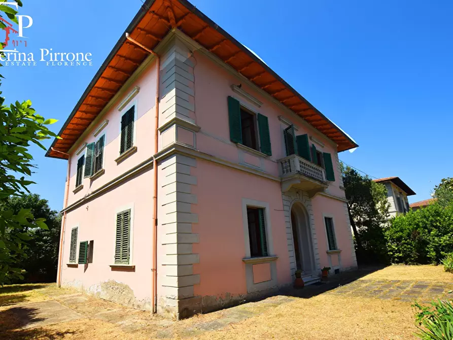 Immagine 1 di Villa in vendita  in via Fratelli Cairoli a Sesto Fiorentino