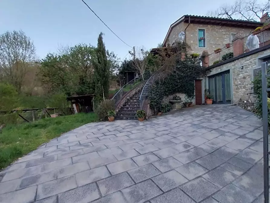 Immagine 9 di Rustico / casale in vendita  in via Ponte a Vicchio a Vicchio