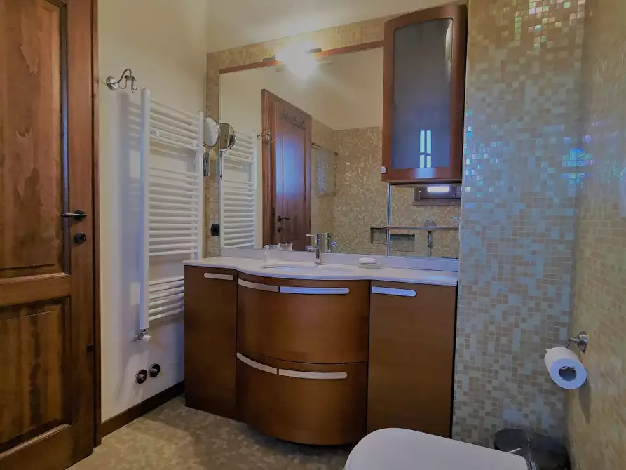 Immagine 23 di Villa in vendita  in via Pastina a Monte San Savino