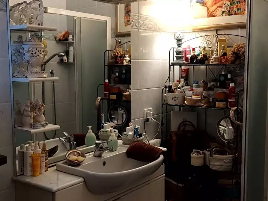 Immagine 21 di Appartamento in vendita  in viale Mille a Firenze