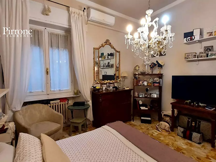 Immagine 13 di Appartamento in vendita  in viale Mille a Firenze