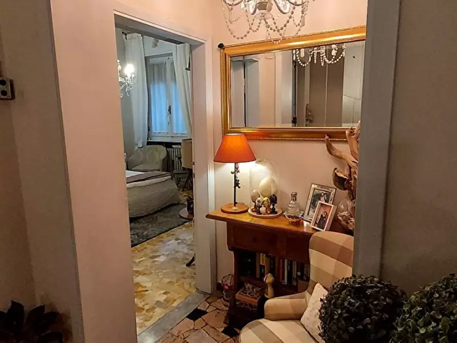 Immagine 12 di Appartamento in vendita  in viale Mille a Firenze
