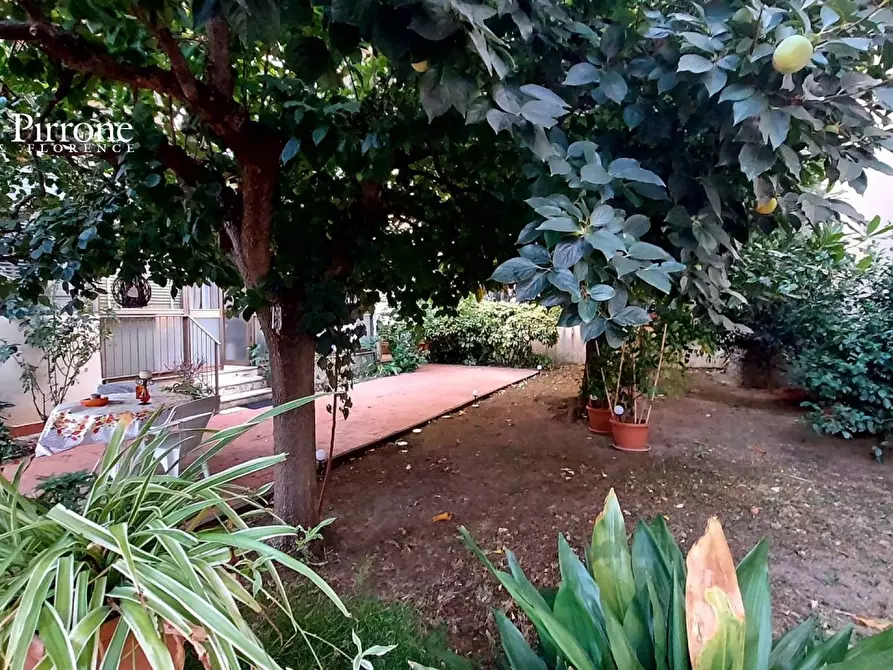 Immagine 26 di Appartamento in vendita  in viale Mille a Firenze