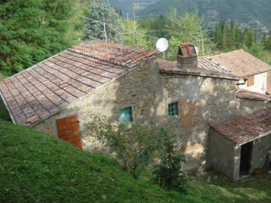 Immagine 4 di Rustico / casale in vendita  in località Gugena a San Godenzo