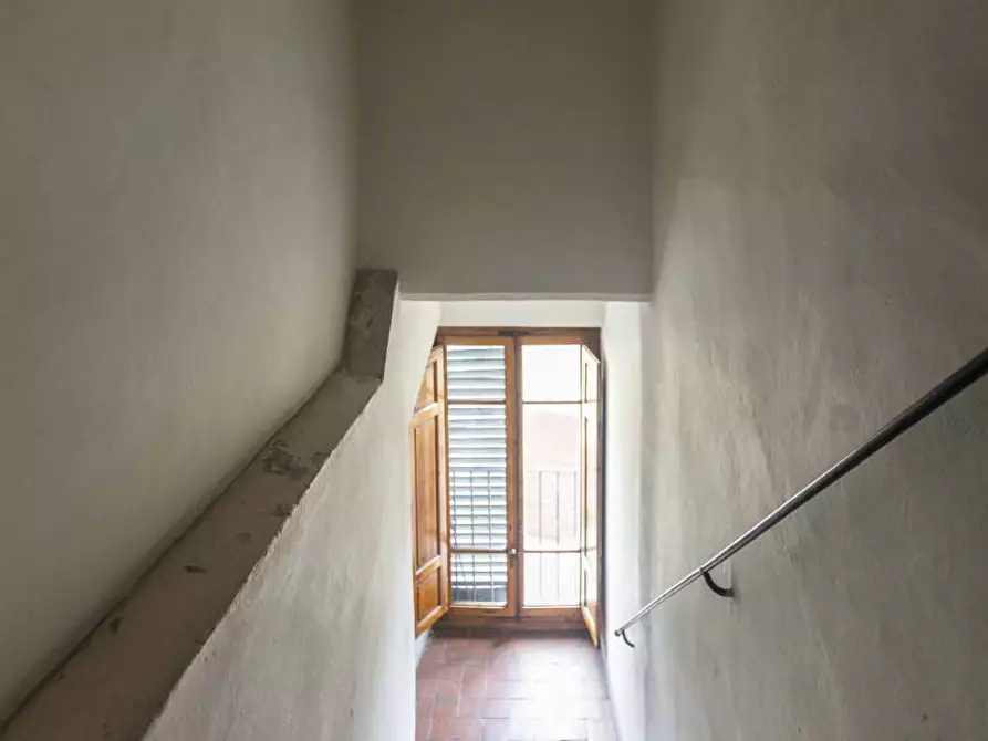 Immagine 26 di Appartamento in vendita  in via Aretina a Fiesole