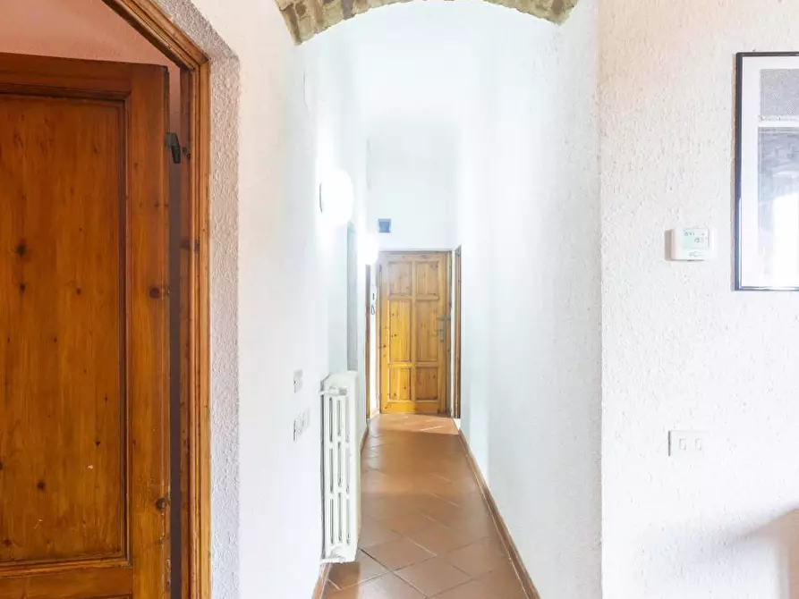 Immagine 15 di Appartamento in vendita  in via Aretina a Fiesole
