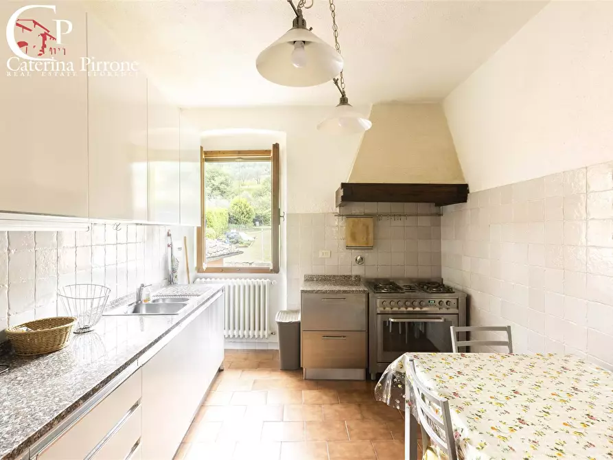 Immagine 16 di Appartamento in vendita  in via Aretina a Fiesole