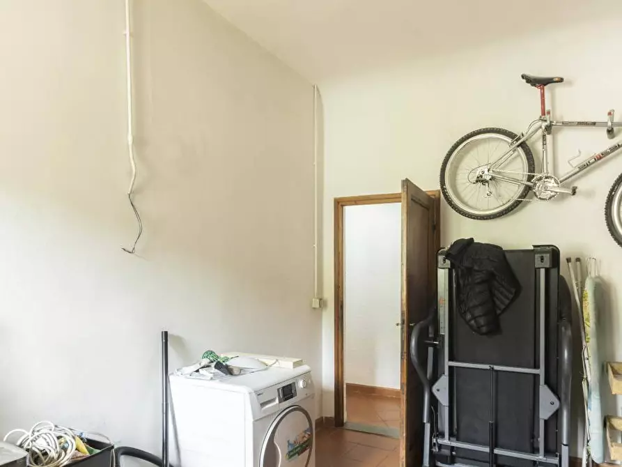 Immagine 29 di Appartamento in vendita  in via Aretina a Fiesole